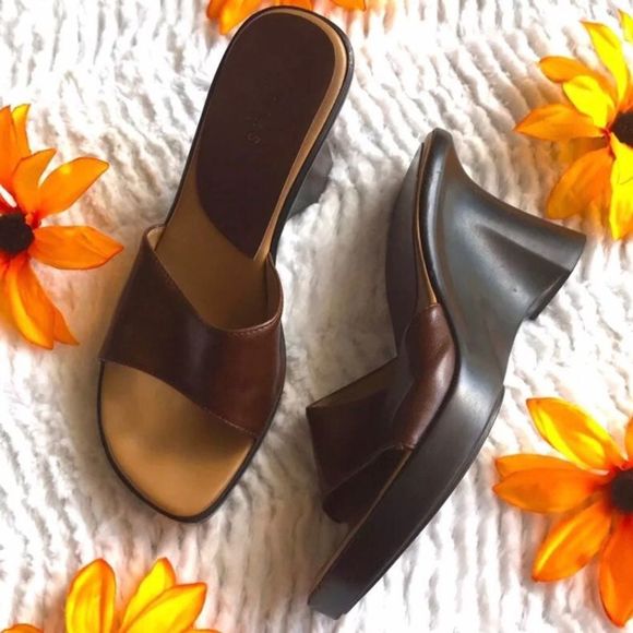 bakers Shoes - Bakers open toe wedge sandals women's size 8.5